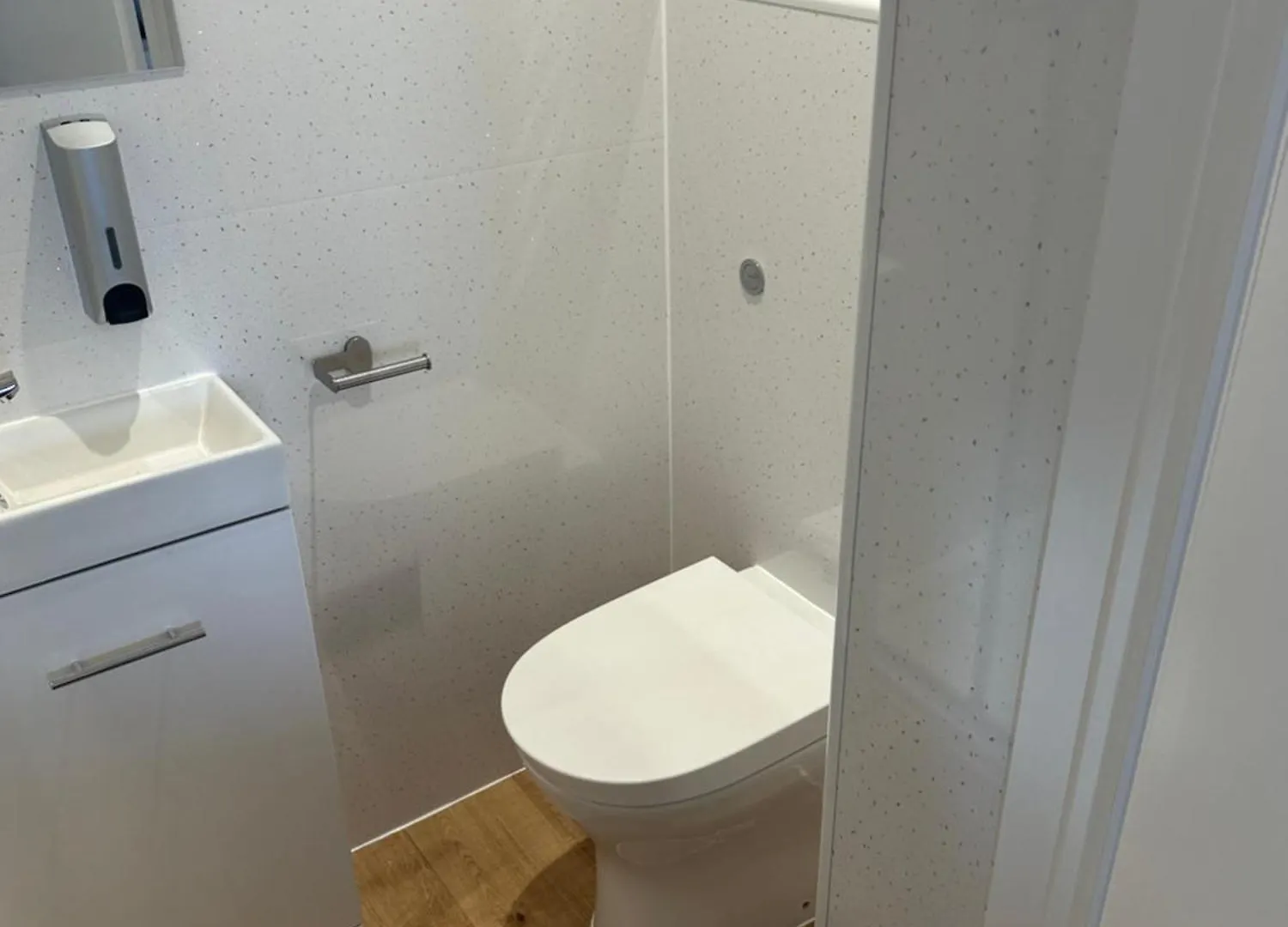 Cedarwood B&B Felton  0*, Felton (Somerset) United Kingdom